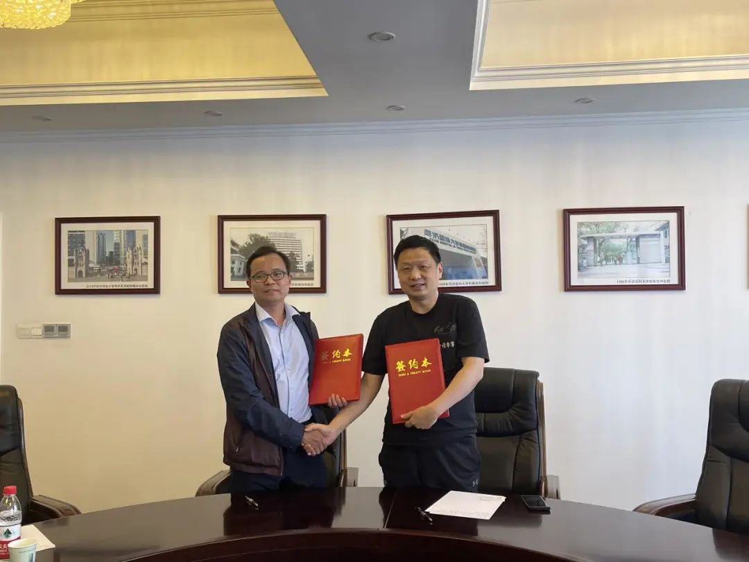 博濟(jì)醫(yī)藥與華中科技大學(xué)同濟(jì)醫(yī)學(xué)院附屬協(xié)和醫(yī)院簽署戰(zhàn)略合作協(xié)議